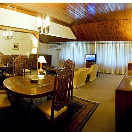 Hotel Broadway Srinagar  Luaran gambar