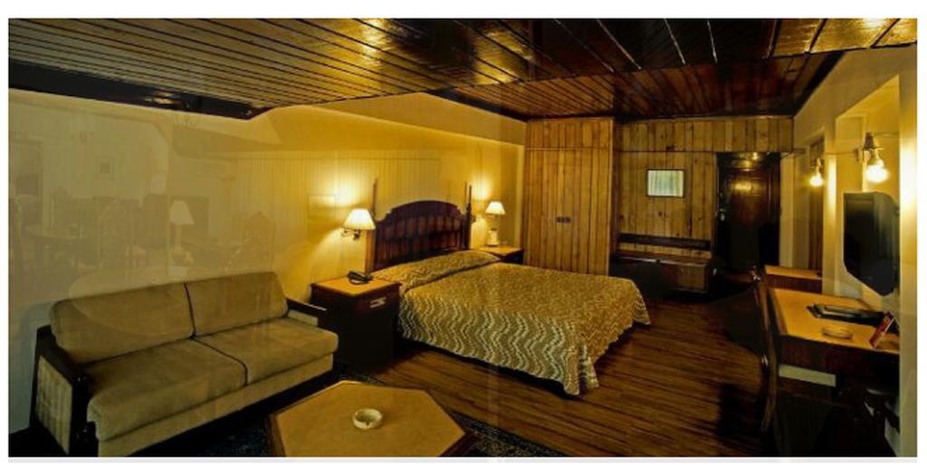 Hotel Broadway Srinagar  Bilik gambar