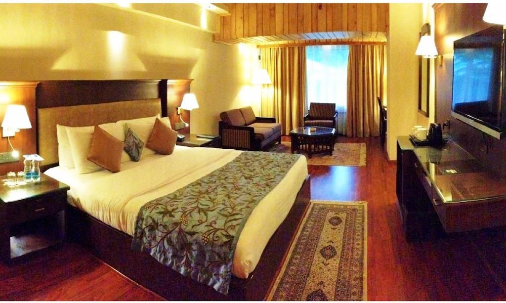 Hotel Broadway Srinagar  Bilik gambar