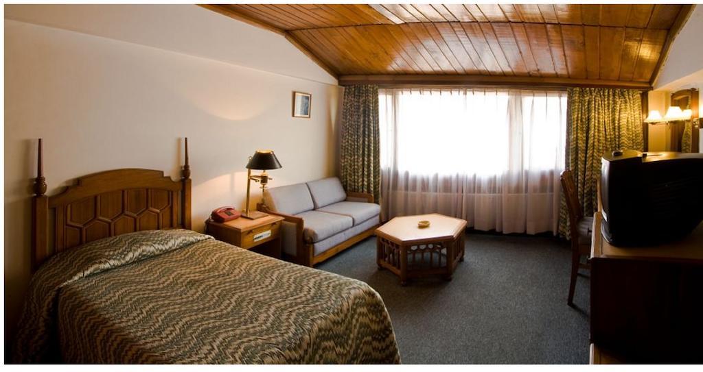 Hotel Broadway Srinagar  Luaran gambar